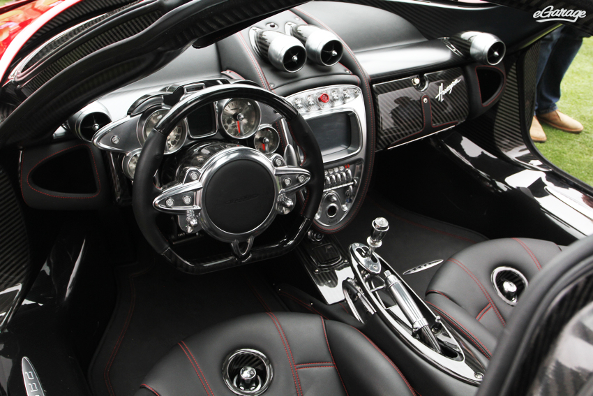 Pagani-Huayra-interior.jpg