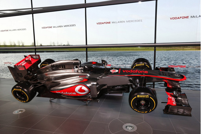 mclaren-mp4-28-2013-formula-one-race-car_100417377_l